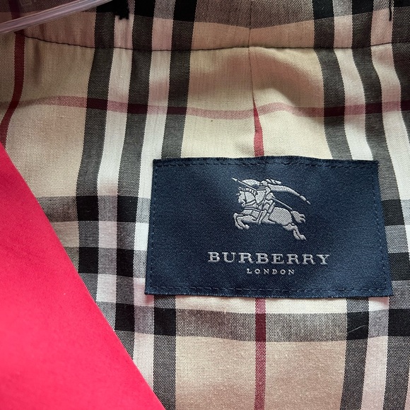 Vintage BURBERRY Coat in Red with Nova Check Liner USA large - Picture 7 of 10